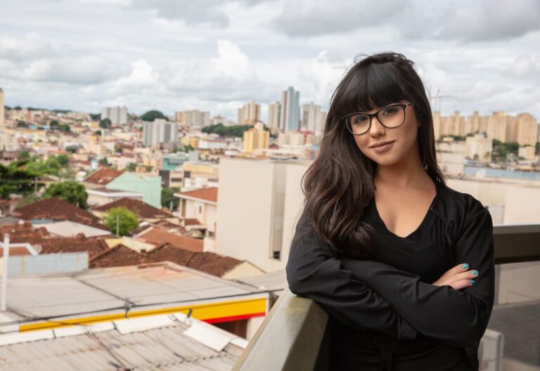 Thumbnail-For-Successful-Bilingual-Woman-On-Top-Of-a-Building-By-Deducto